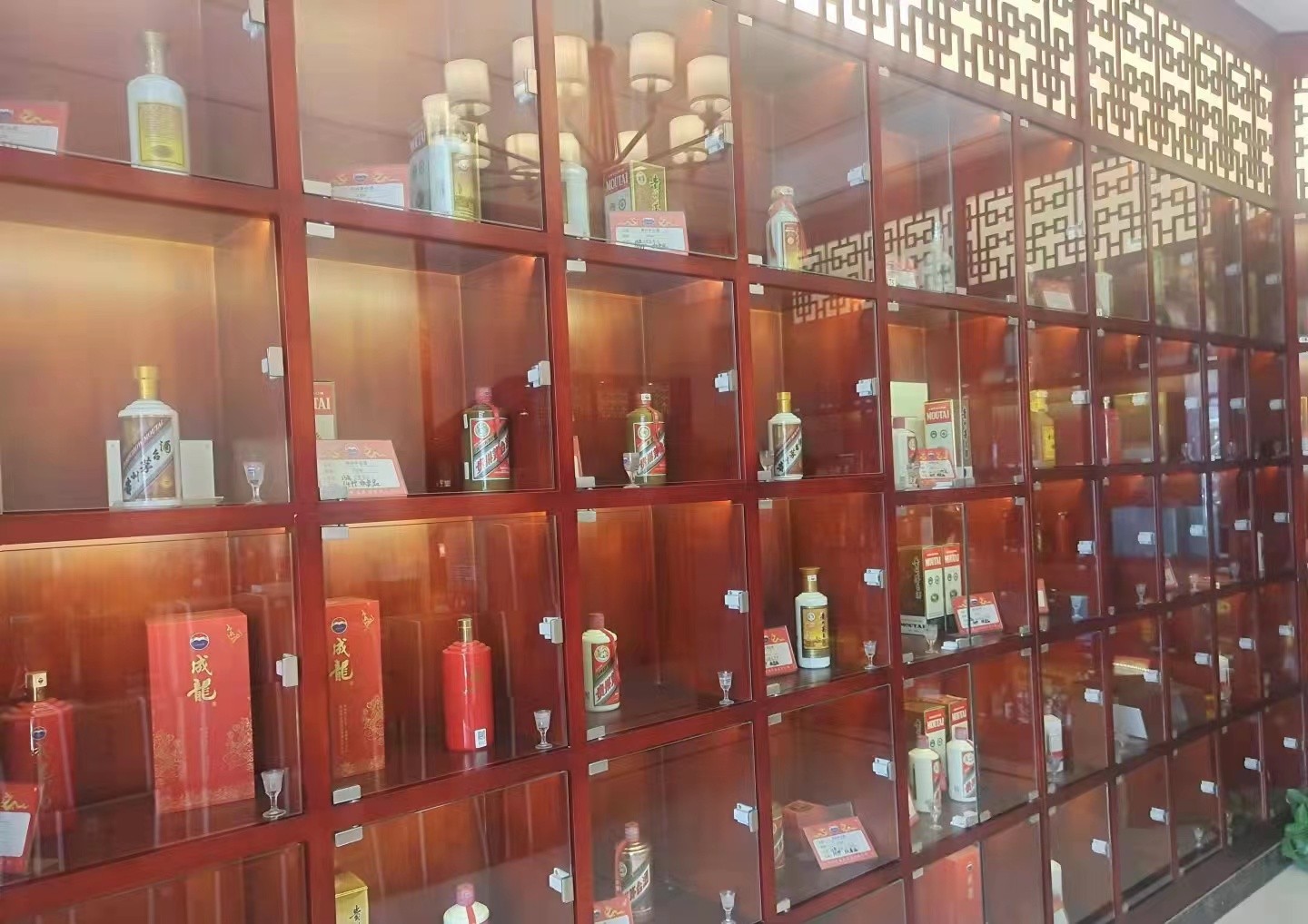昌乐临沂临沭回收白酒茅台多少钱哪里回收(附近上门回收茅台酒）?